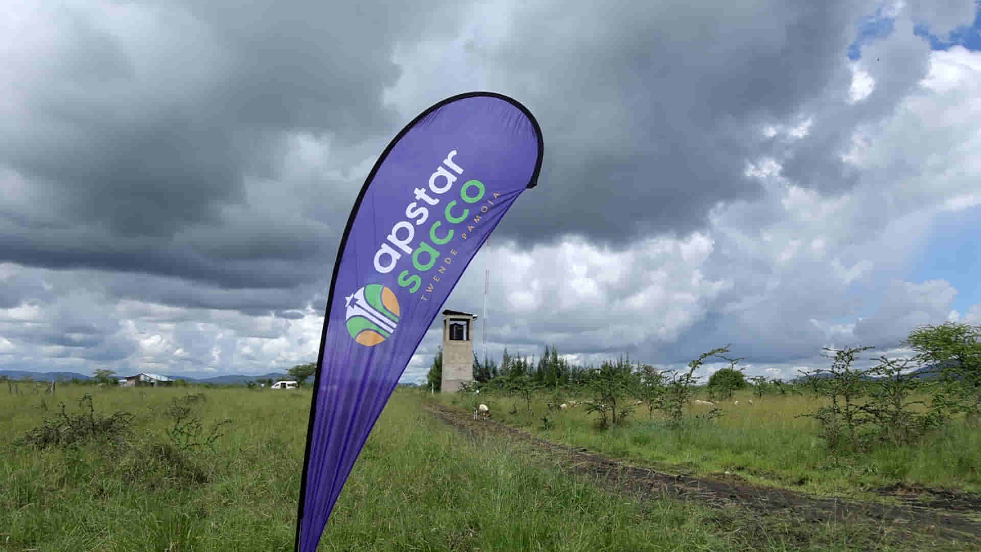 Apstar Sacco banner at a weekend tour.