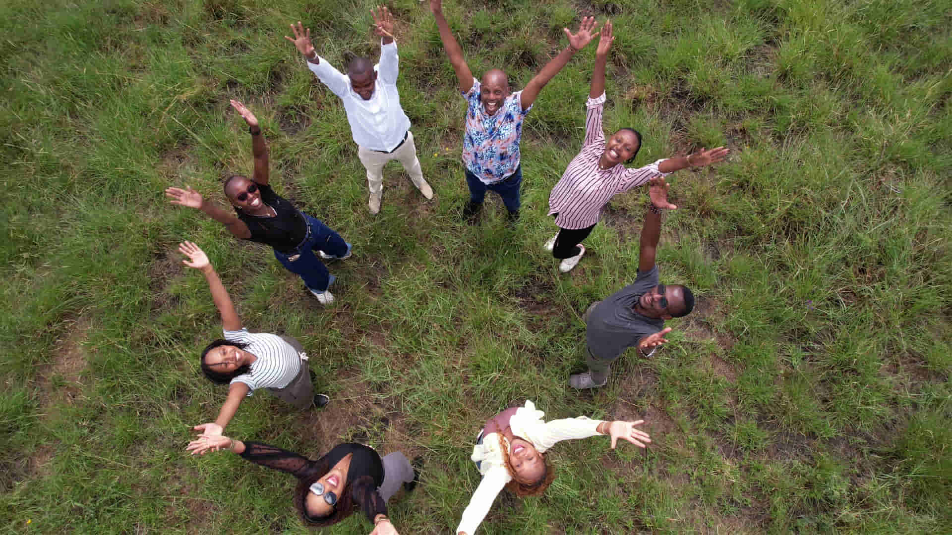 Apstar Sacco members celebrating on site.